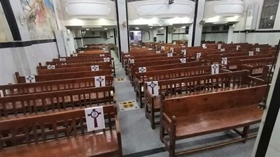 بإجراءات احترازية مُشددة.. إيبارشية نجع حمادي تستعد لفتح كنائسها (صور)