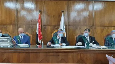 لمنعها الغش.. 50 طالبا يتحرشون بمعلمة والمحكمة الإدارية تنتصر لها