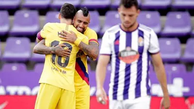 بقدم فيدال.. برشلونة يسجل الهدف الأول في شباك بلد الوليد (فيديو)