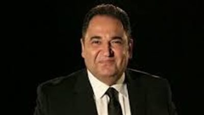 إعلامي يسخر على أزمة نادي القرن: 