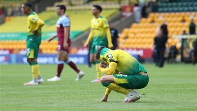 وست هام يسحق نوريتش سيتي ويُرسله إلى دور الدرجة الأولى الإنجليزي