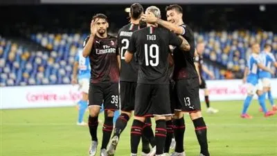 ميلان يقتنص نقطة ثمينة من أنياب نابولي في الدوري الإيطالي
