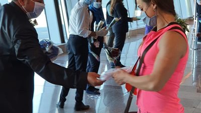 9 رحلات سياحية تصل شرم الشيخ والغردقة