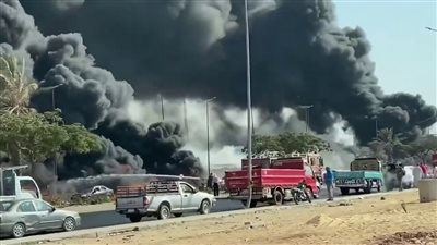 نيران وسيارات تحترق.. ماذا يحدث بطريق الإسماعيلية الصحراوي؟