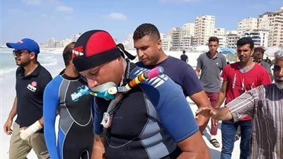 بالدعاء.. استمرار البحث عن جثة 