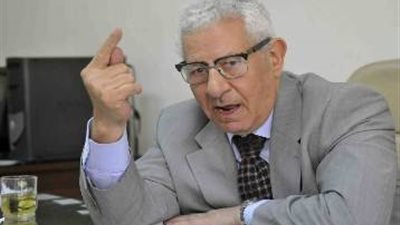 شاهد.. نجلة مكرم محمد أحمد: 