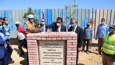 وزير التعليم العالي يتفقد التوسعات الجديدة بجامعة السويس (صور)