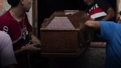 5 أسباب محتملة وراء انخفاض أعداد الوفاة بكورونا.. تعرف عليها