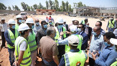 بدء التشغيل التجريبي لأول محطة ثلاثية من نوعها للصرف الصحي في قنا (صور)