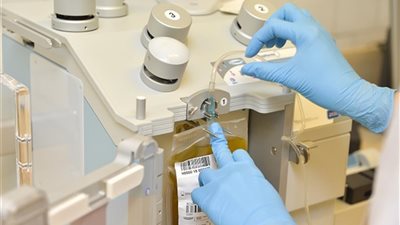 وصول جهاز فصل بلازما المتعافين من كورونا إلى قنا