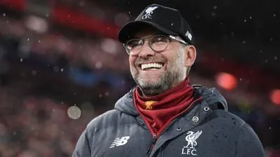 نجم منتخب الجزائر مطلوب في ليفربول