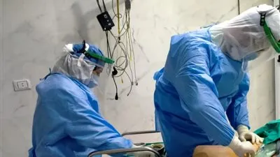 تفاصيل جلسات فصل بلازما لمريض مصاب بالتهاب رخوي في مستشفى المنصورة 