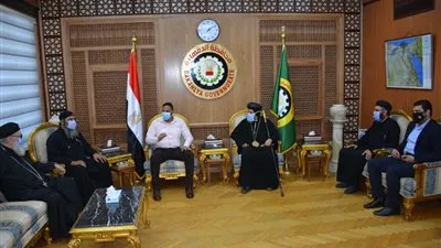 محافظ الدقهلية يستقبل وفد الكنيسة القبطية للتهنئة بعيد الأضحى