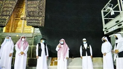 ممنوع لمس الكعبة وتقبيل الحجر الأسود.. تعرف على الإجراءات الاستثنائية لموسم الحج في زمن كورونا