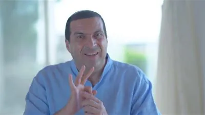 عمرو خالد: الإحسان علامة تميز حجك.. الحج يخرج أفضل ما عندك  