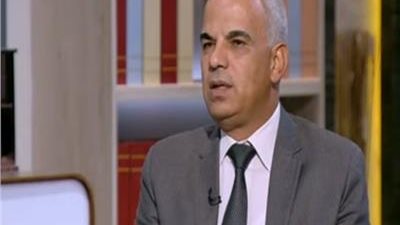 مسؤول بالمتحف الكبير عن تصريح ماسك على الأهرامات: عايز يتشهر