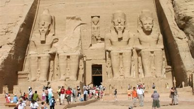 نقيب السياحيين يكشف حجم خسائر القطاع من أزمة كورونا (فيديو)