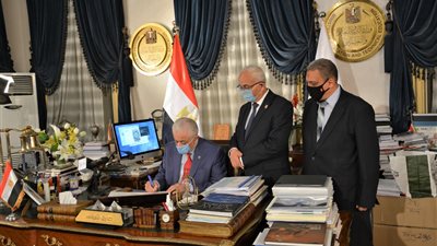 الإجراءات والمقرات.. 