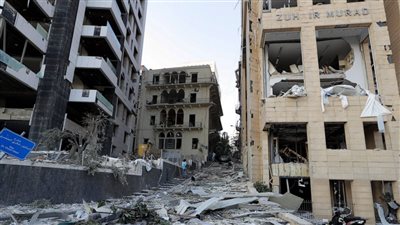 المساعدات الدولية تتجه إلى بيروت بعد الانفجار