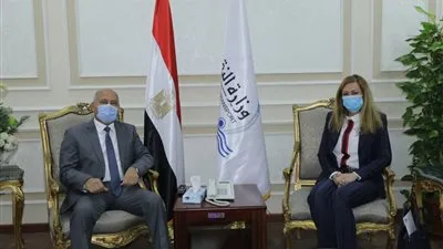 وزير النقل ومديرة أكاديمية تأهيل الشباب يبحثان التعاون لتدريب العاملين
