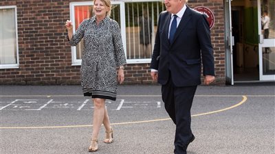 رئيس وزراء بريطانيا: يجب إعادة فتح المدارس في سبتمبر