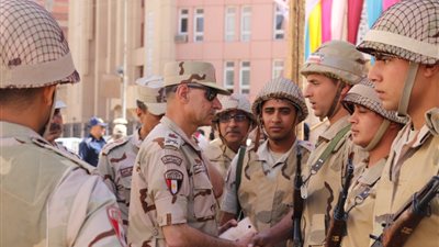 انتشار قوات الجيش والشرطة لتأمين 468 لجنة انتخابية في قنا (صور)