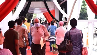 بالصور.. إقبال كبير على المشاركة في انتخابات الشيوخ بمدرسة الدوبارة 