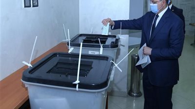 بعد الإدلاء بصوته.. وزير الداخلية: الانتخابات تشهد استقرارا أمنيا (فيديو)