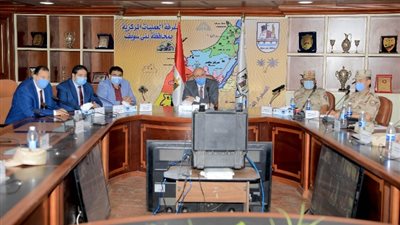 انتخابات الشيوخ.. محافظ بني سويف يتابع اليوم الثاني من غرفة العمليات