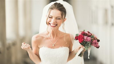 للعروس.. تبييض الأسنان في دقيقة واحدة مع هذه الوصفة الرائعة!