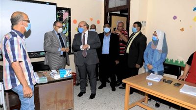 انتخابات الشيوخ 2020| محافظ بني سويف يتفقد اللجنة العامة للفرز (صور)