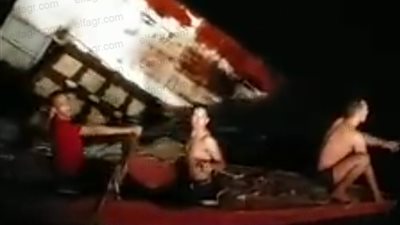 عاجل.. إنقاذ 3 أشخاص في واقعة غرق معدية البحيرة (صور)