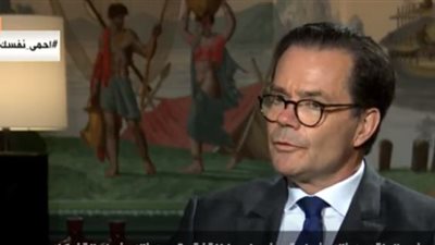 السفير الفرنسي: تركيا وقعت على حظر الأسلحة إلى ليبيا ومن غير المقبول أن تنتهكه (فيديو)