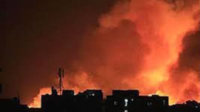 انفجار مخزن ذخيرة يهز العاصمة السودانية الخرطوم (فيديو)