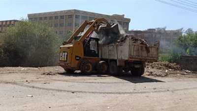 رفع 310 طن قمامة ومخالفات صلبة في حملة بالمنيا
