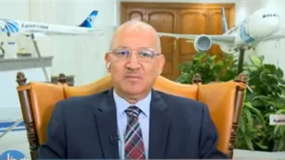 مصر للطيران: نشدد على إجراءات الوقاية ولا صعوبة مع الركاب (فيديو)