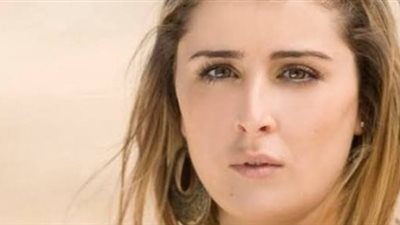 عائشة بن أحمد  لـ