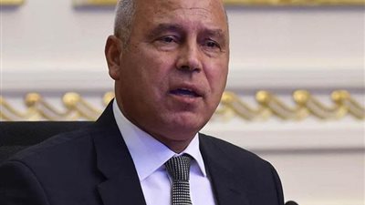 وزير النقل يوجه رسالة لأهالي الصعيد (فيديو)