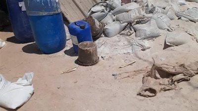 ضبط 4 مصانع مخالفة والتحفظ على أطنان من الدقيق المدعم بالبحيرة (صور)