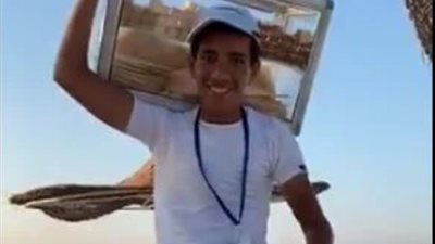 مصور فيديو الطالب 