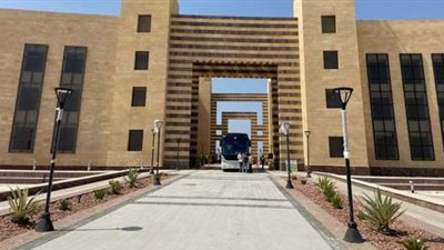 خدمات ومزايا جديدة تقدمها الجامعات الأهلية للطلاب.. تعرف عليها