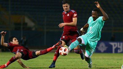 مفاجأة.. بيراميدز يوافق على رحيل نجم الفريق إلى الأهلي