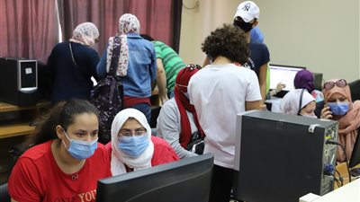 توافد 1362 طالبا على معامل التنسيق بجامعة عين شمس