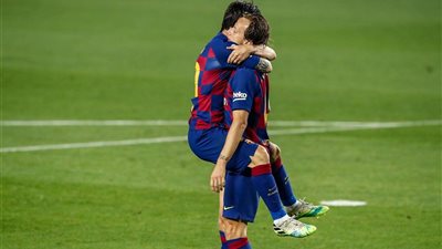 يوفنتوس يقترب من نجم برشلونة 