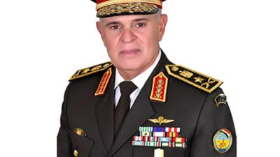 رئيس الأركان يشهد المرحلة الرئيسية لمشروع تكتيكي لإحدى وحدات الجيش الثاني