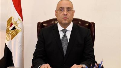  وزير الإسكان يتفقد 29496 وحدة بـ