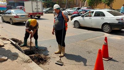 حي الهرم يستعد لموسم الشتاء بتطهير بالوعات الأنفاق