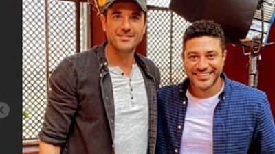 محمد عز برفقة أحمد عز من كواليس تصوير 