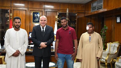 تعيين 4 من مصابي العمليات الحربية وأهالي الشهداء بالوحدات المحلية في قنا