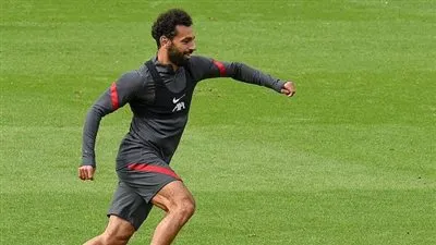 صلاح في المقدمة.. ليفربول يحلم بتحقيق الهيمنة على الدوري الإنجليزي